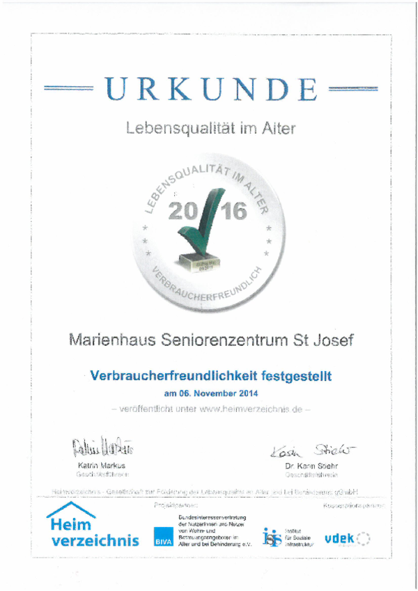 Urkunde zur Lebensqualität im Alter mit grünem Häkchen, ausgestellt an Marienhaus Seniorenzentrum St Josef, bestätigt Verbraucherfreundlichkeit am 6. November 2014.